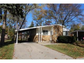 15230 Marlow St, Detroit MI  48237-1531 exterior