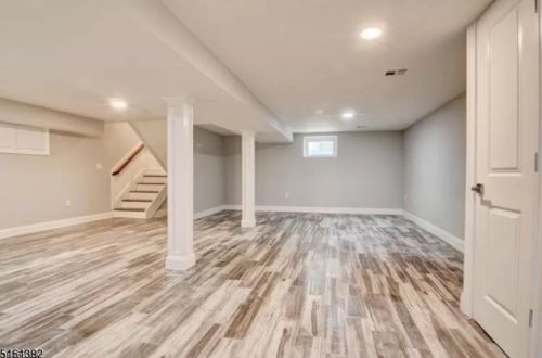 30 Elmwood Dr, Livingston NJ  07039-2205 exterior