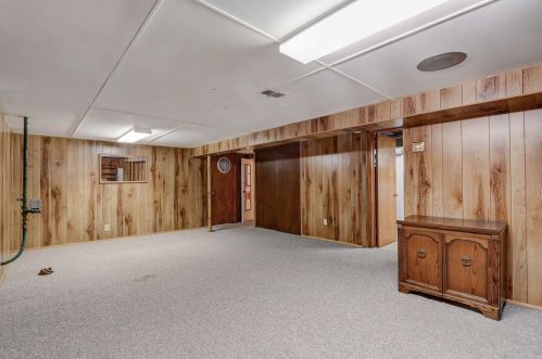 7501 Honey Crk Dr, Milwaukee WI 53221-4062 exterior