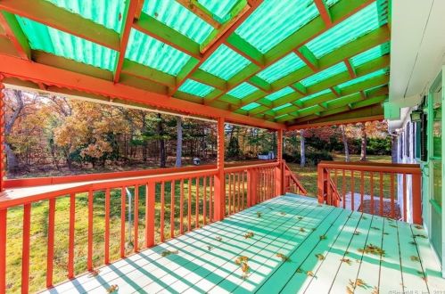 41 Waterman St, Killingly CT 06239-4241 exterior