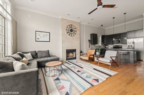 2442 Walton St, Chicago, IL 60622-4614