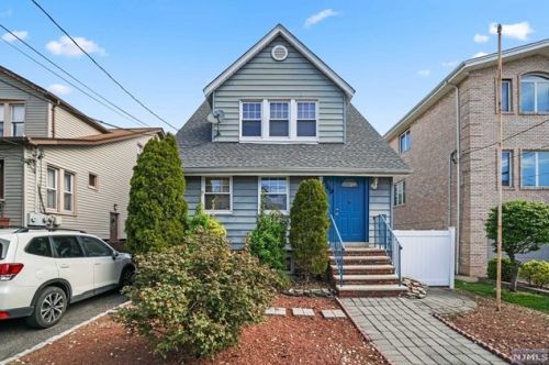 369 Nelson Ave, Cliffside Park NJ  07010-1806 exterior