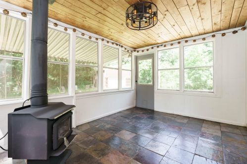 4624 1 St, Kalamazoo MI 49009-7943 exterior