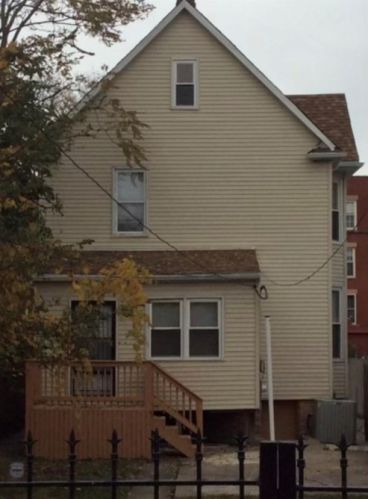 8510 Peoria St, Chicago, IL 60620-3255