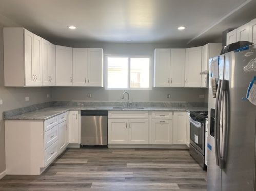 1010 8th St, Waukegan, IL 60085-7304