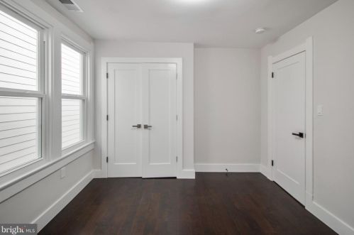 2911 17th St, Washington DC  20018-1825 exterior