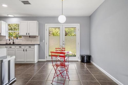 4802 Brassiewood Dr, Austin TX 78744-5107 exterior