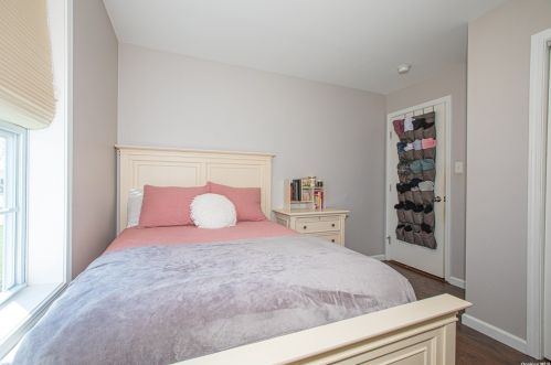 138 Frederick Ave, Babylon NY exterior