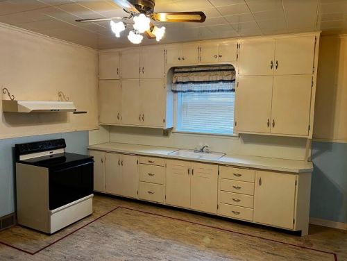 815 26th St, Manitowoc WI 54220-4809 exterior