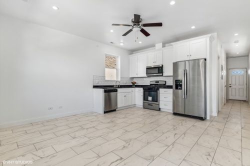 2537 Monroe St, Chicago, IL 60612-2819