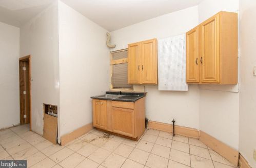 568 Spruce St, Camden NJ 08103-2131 exterior