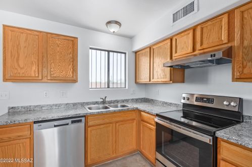 6280 Benton Ave, Tucson AZ 85711-1118 exterior