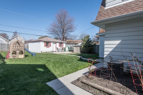 2157 67th Pl, Milwaukee WI 53219-1308 exterior