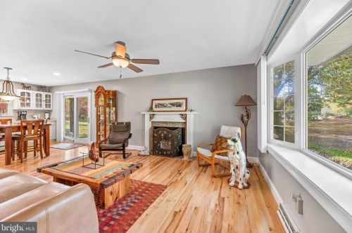 5671 Warren Dr, Huntingtown, MD 20639-9760