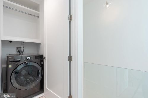 1604 13th St, Washington DC 20009-4303 exterior