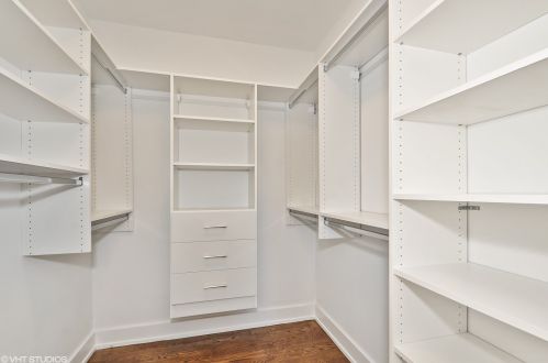 2317 Addison St, Chicago IL 60618-6042 exterior