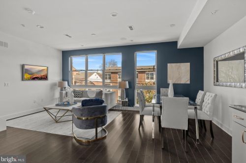 654 13 St, Philadelphia PA 19123-2427 exterior