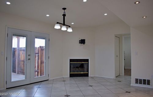 7717 34 St, Tucson AZ 85710-6061 exterior