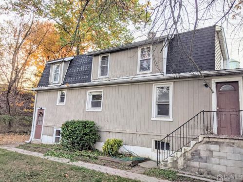 29 Plymouth Pl, Edison, NJ 08837-3104