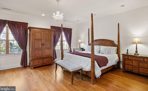 124 Bainbridge St, Philadelphia PA 19147-1866 exterior