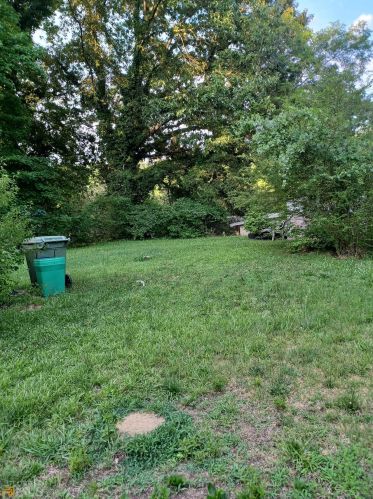 761 Commodore Dr, Atlanta GA 30318-6336 exterior