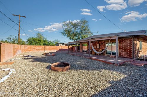 2421 Eastland St, Tucson AZ 85716-5723 exterior