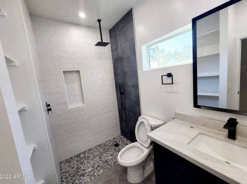 10637 16 Ave, Phoenix AZ 85021-7924 exterior