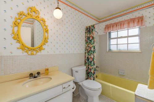 1486 Royal Spg Dr, Saint Louis MO 63122-7121 exterior