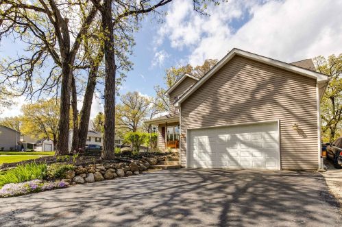 8520 Acorn Path, Bull Valley, IL 60097-8866