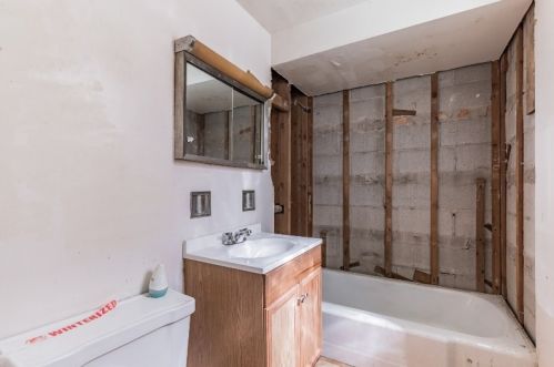 856 87 Pl, Chicago IL 60619-7015 exterior