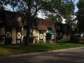 5284 Greenfield Ave, Saint Paul MN  55112-4965 exterior