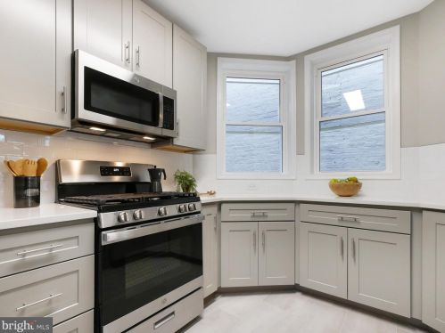 812 11 St, Washington DC 20002-3739 exterior