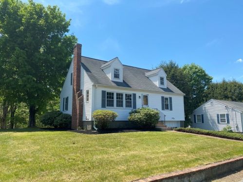 1047 Pleasant St, Canton, MA 02021-3407