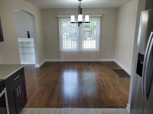 8733 East End Ave, Chicago IL  60617-2734 exterior