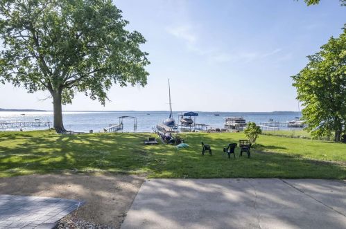 1024 Sherman Ave, Madison WI  53704-4233 exterior