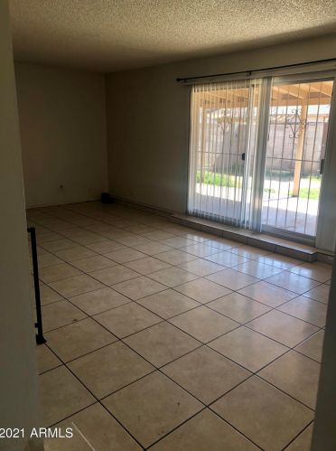 2241 Bowker St, Phoenix AZ 85040-3483 exterior