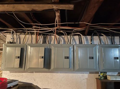 275 Diamond Hill Rd, Woonsocket RI  02895-1315 exterior