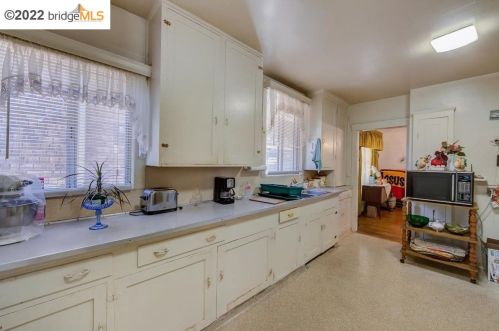 1336 Derby St, Berkeley CA 94703-1968 exterior