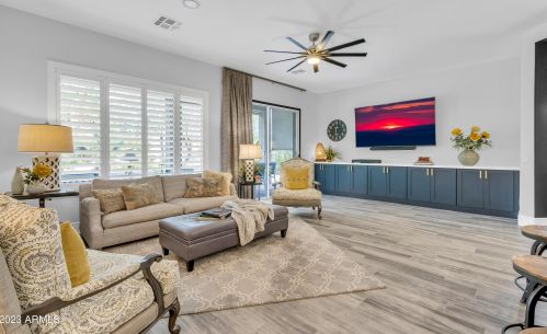 9606 Sunridge Dr, Chandler AZ 85248-6005 exterior