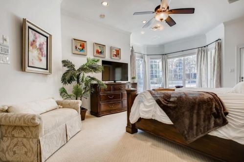 10122 Dianella Ln, Austin TX 78759-3036 exterior