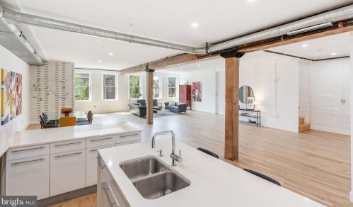 2218 Emerald St, Philadelphia PA 19134-2505 exterior