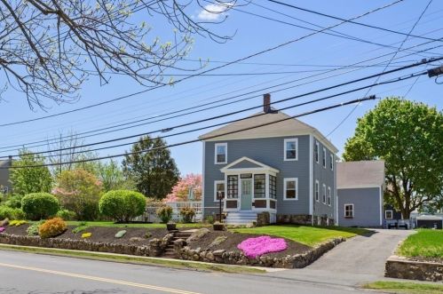 32 Pulaski St, Peabody MA 01960-1831 exterior