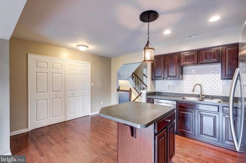 711 Grant Dr, Hanover PA  17331-2079 exterior