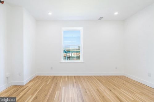 2218 Emerald St, Philadelphia PA 19134-2505 exterior