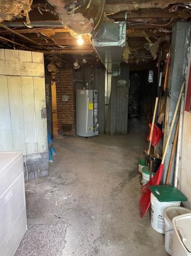 454 Winter St, Woonsocket RI 02895-1176 exterior