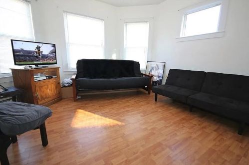 102 1st Ave, Woonsocket, RI 02895-4011