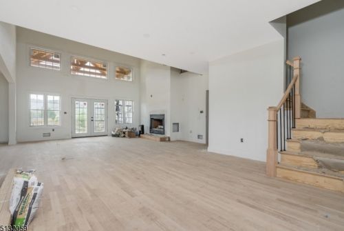 42 Brantwood Ter, Hackettstown, NJ 07840-4159