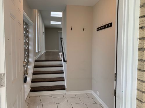 770 Euclid Ave, Elmhurst, IL 60126-4825