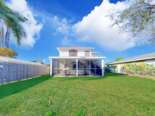 834 105 Ave, Naples FL 34108-1844 exterior