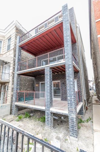 1634 Cermak Rd, Chicago IL 60623-2902 exterior